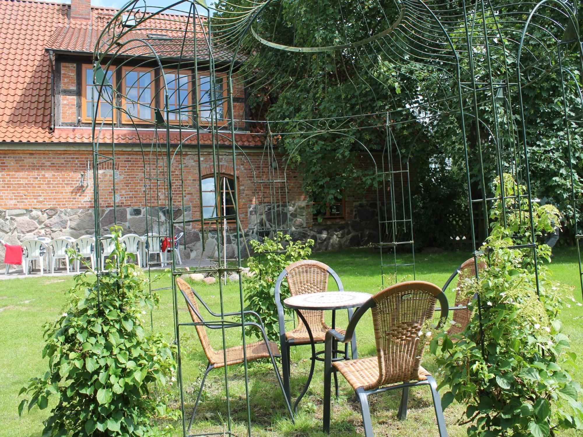 Вилла Mansion In Gressow With Terrace Garden Bbq Pond Bicycles Экстерьер фото